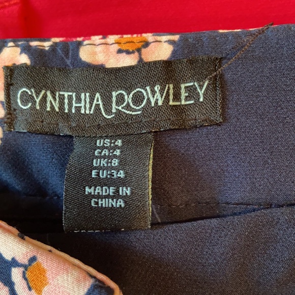 Cynthia Rowley Flowered Pants. - Picture 3 of 3